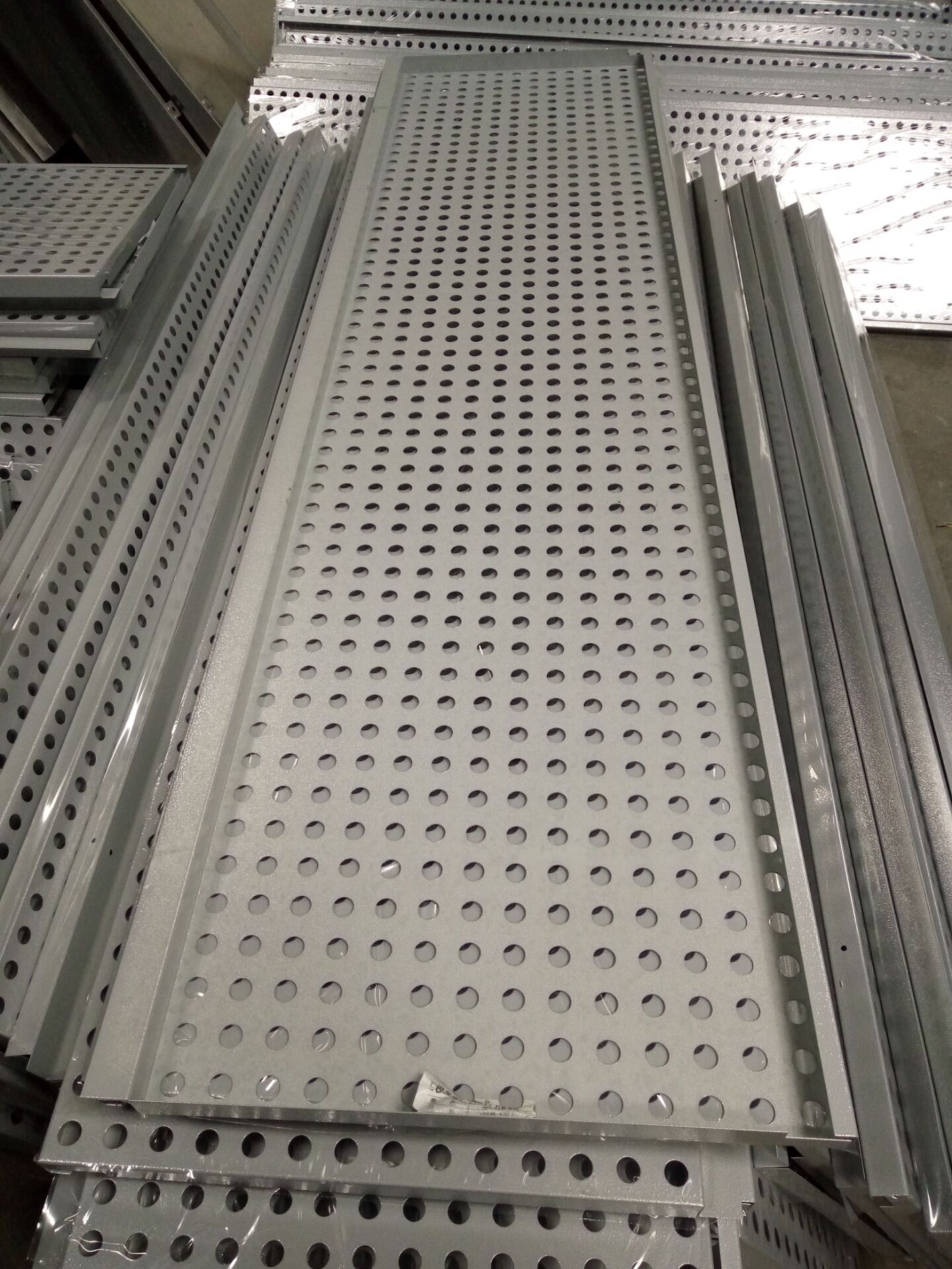 鍍鋅鋼板_廣州市廣京裝飾材料_供應(yīng)信息